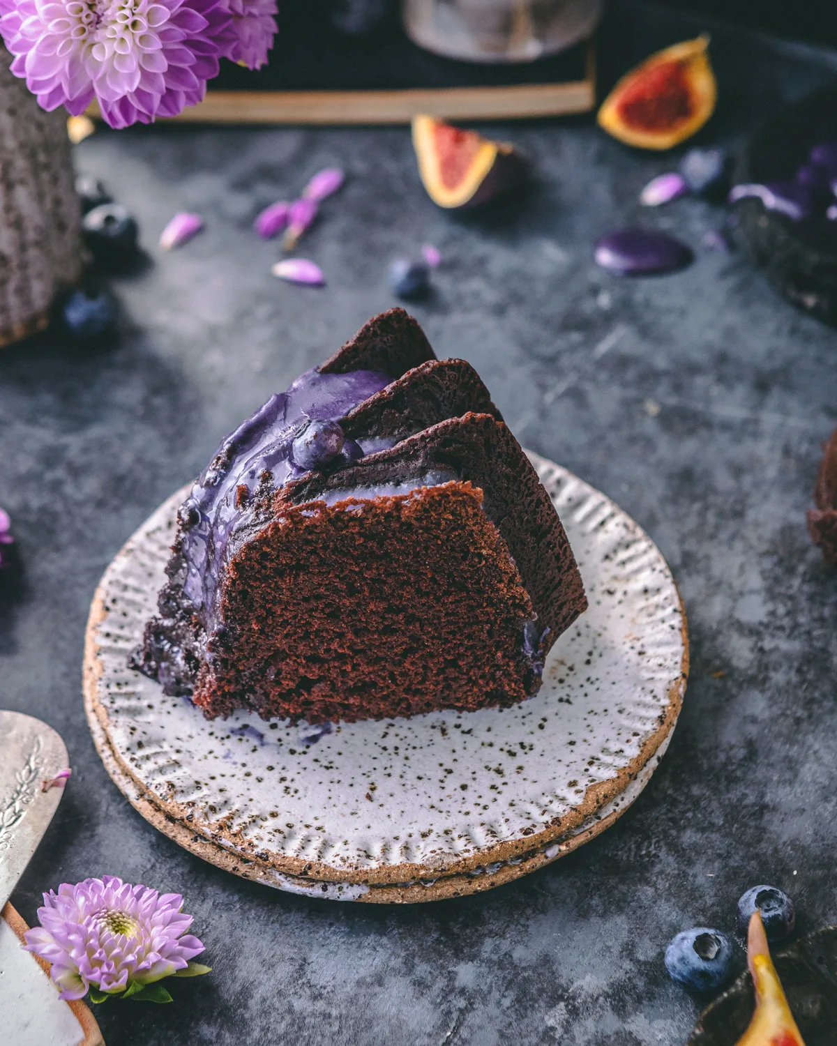 slice-of-chocolate-bundt-cake-with-glaze