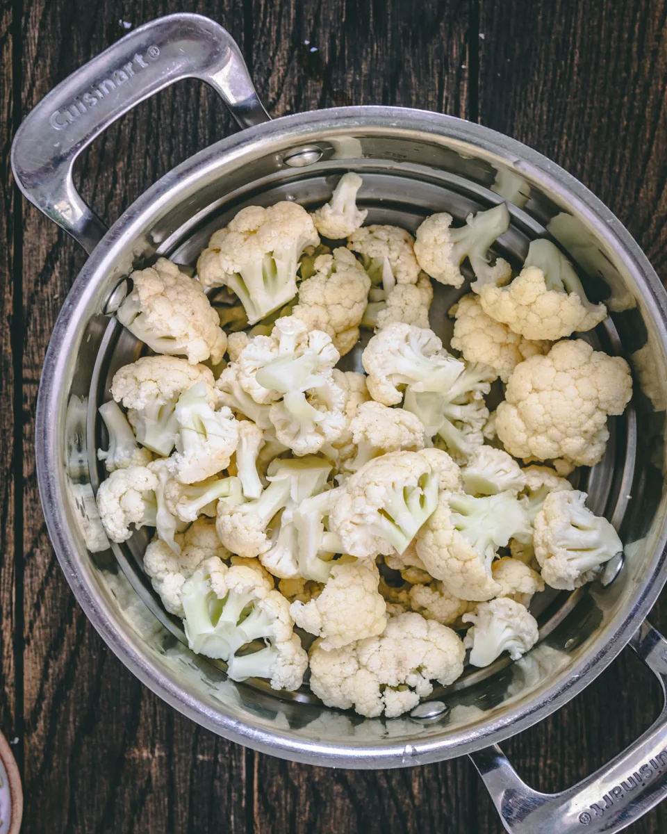 Bite-sized-pieces-of-cauliflower