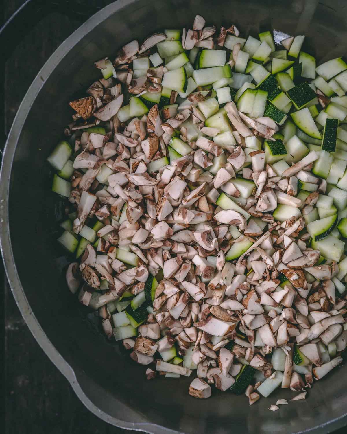 raw-veggies-in-pan-to-sautee 