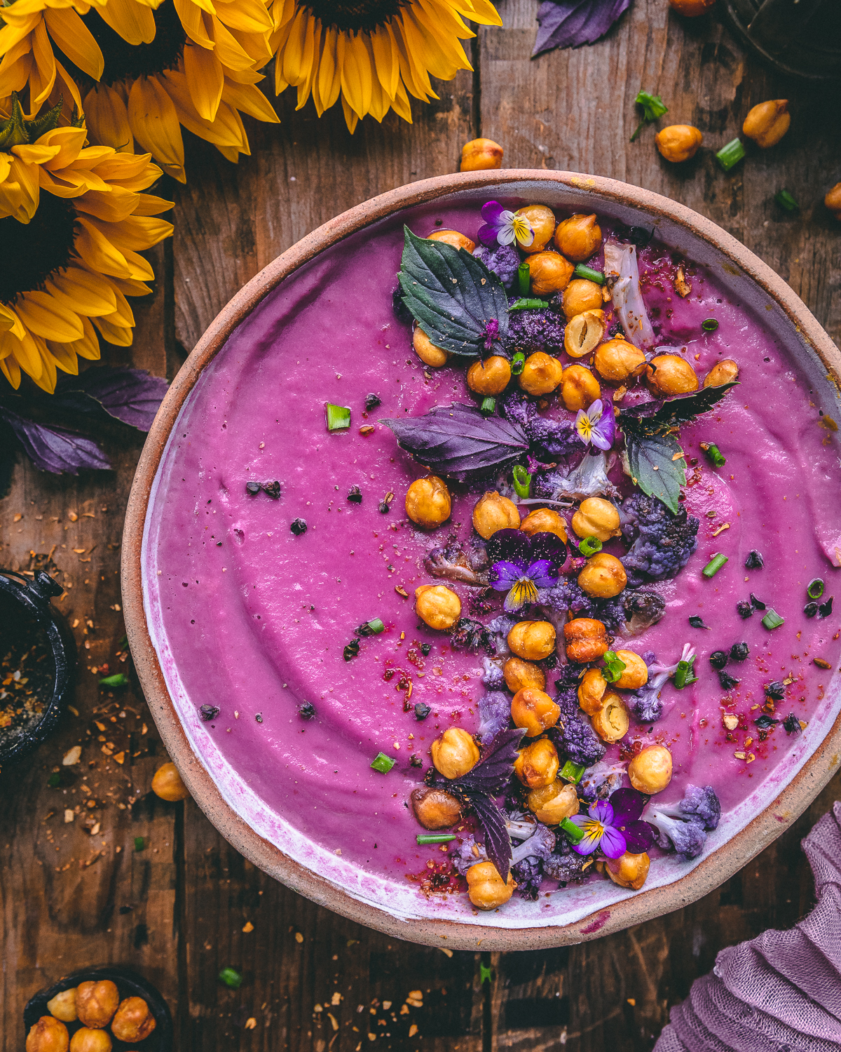 Cauliflower soup with decorations on top