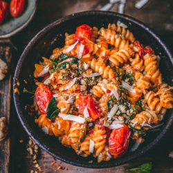 Pasta with red pepper and cherry tomatoes